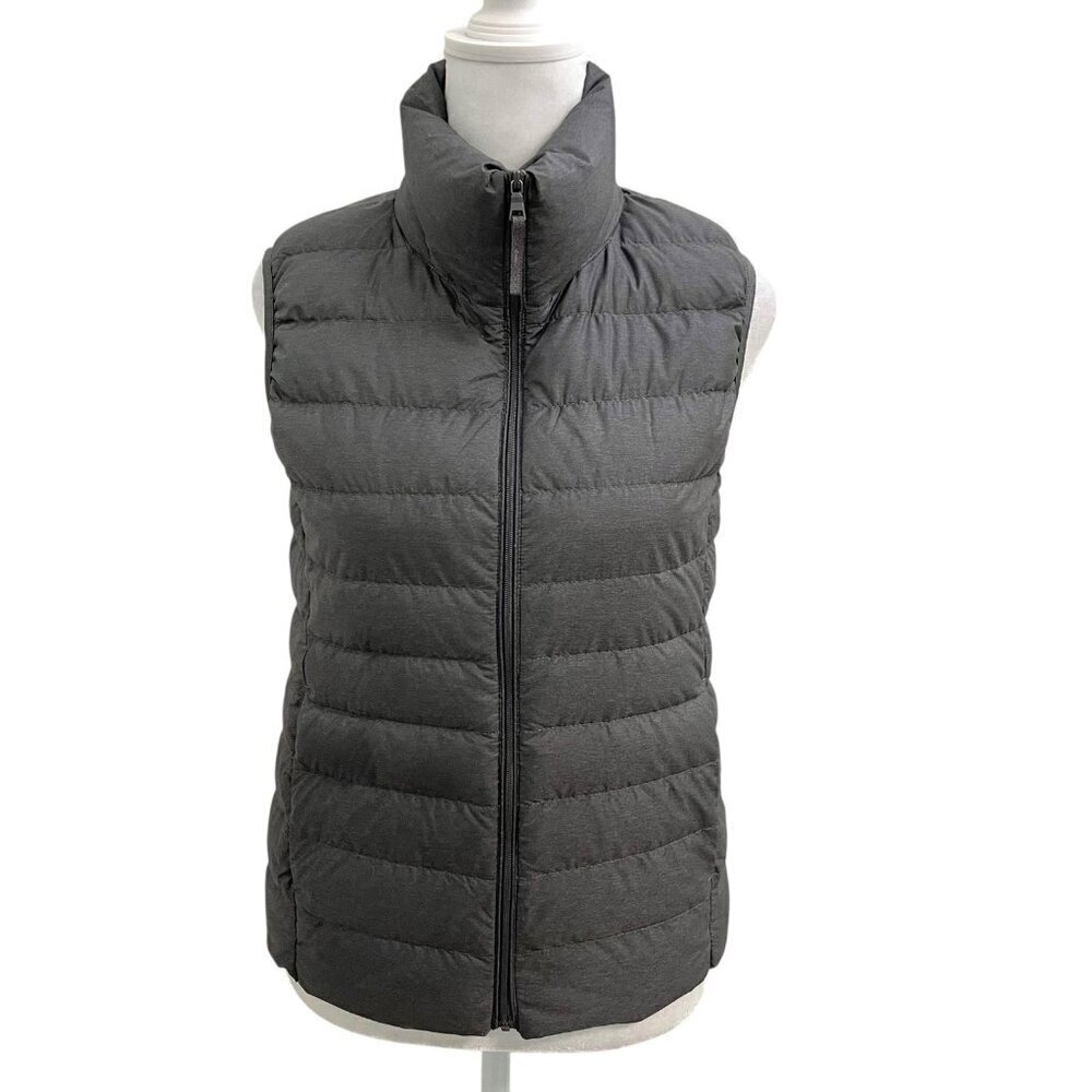 Uniqlo Quilted Down Vest Lightweight Full Zip Puffer Packable Gray size XS